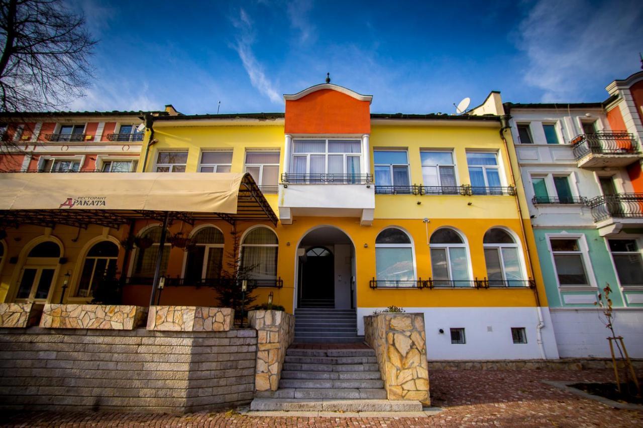 Old City Square Apartment Lovech Ngoại thất bức ảnh